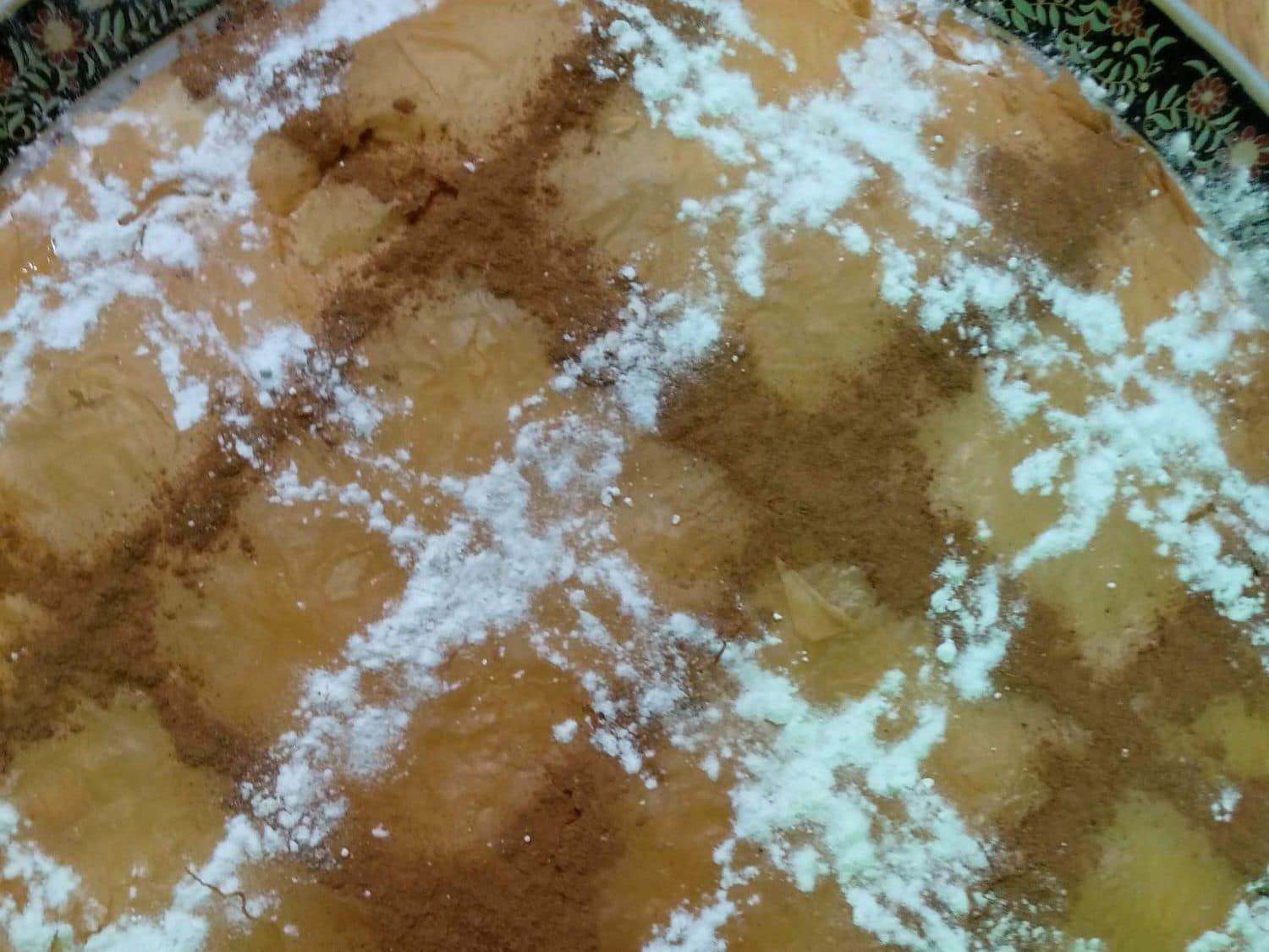 Pastilla met kaneel en poedersuiker